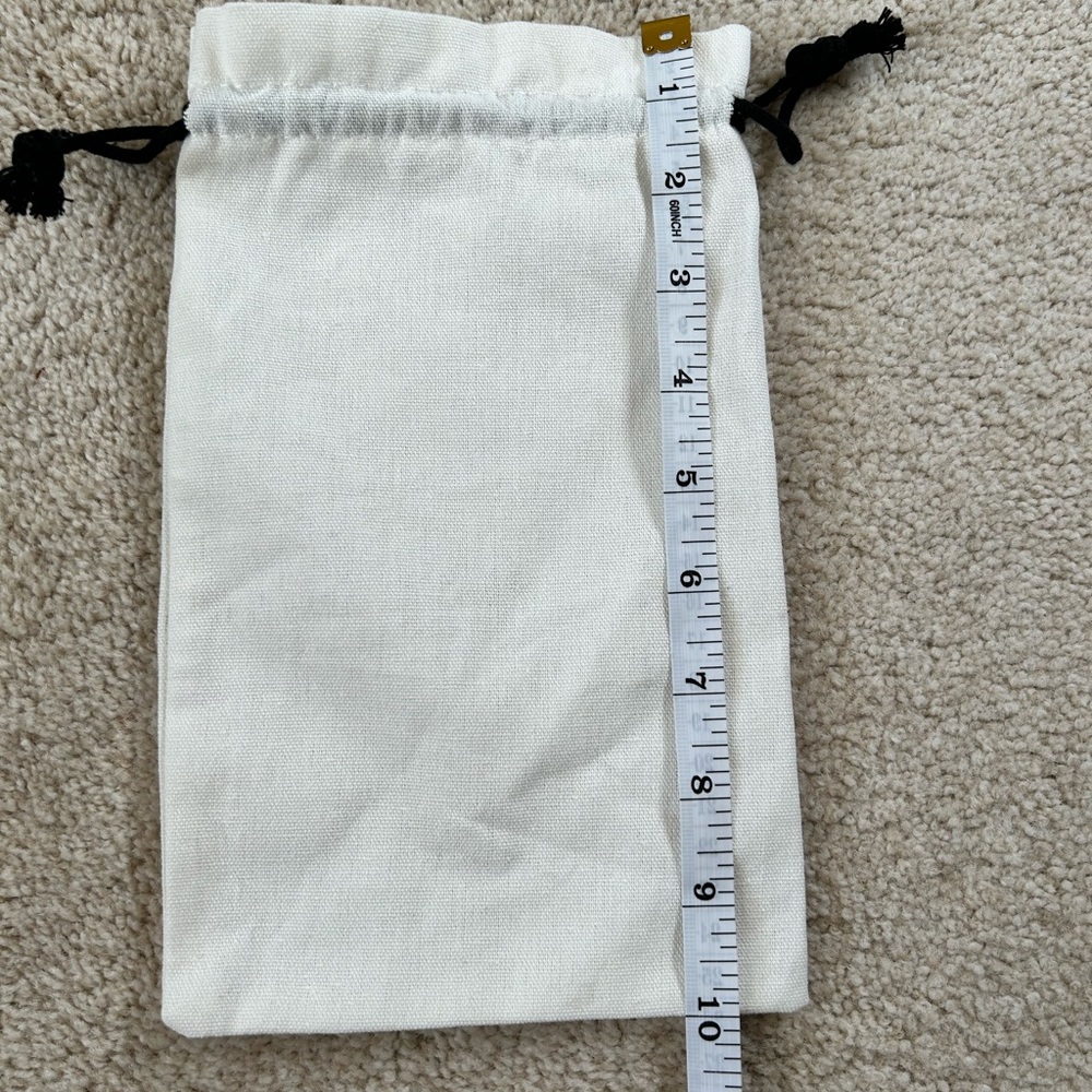 Small Mejuri Dust Bag - Picture 3 of 5